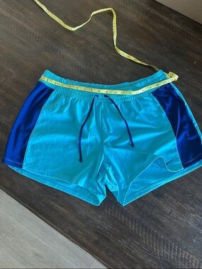 Nike Athletic Shorts women’s xl